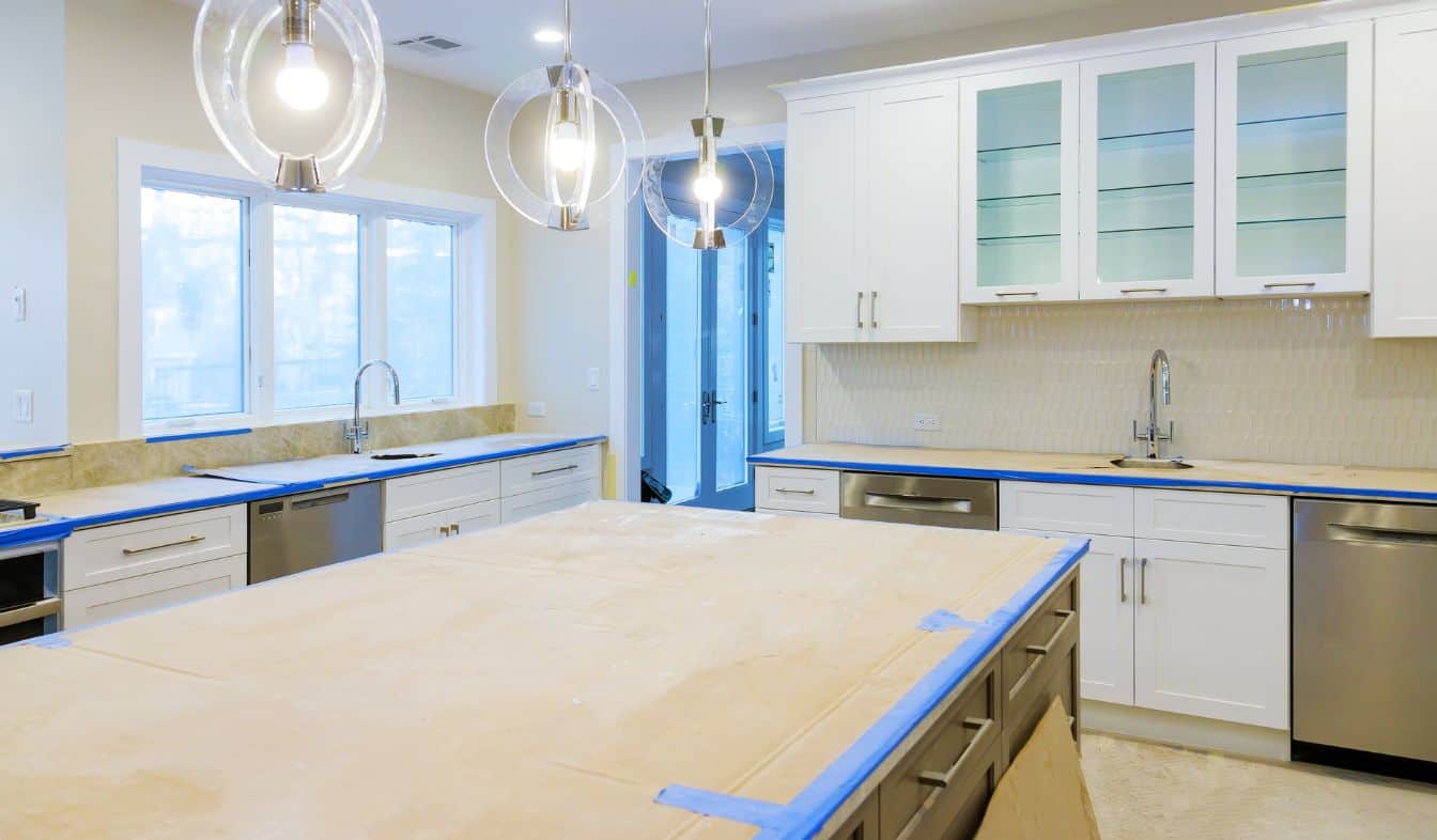 white-of-kitchen-wooden-cabinets-with-contemporary